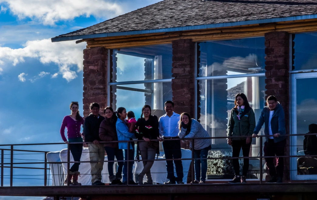 Benefits of Choosing Local vs. Foreign Tour Operators