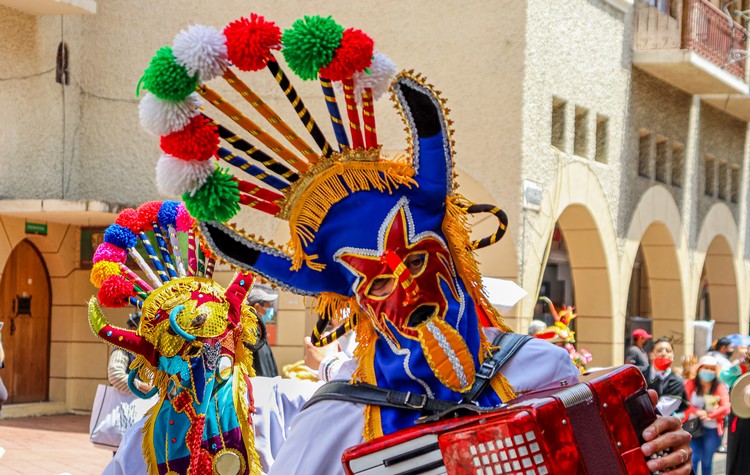 When do people celebrate Carnival in Ecuador
