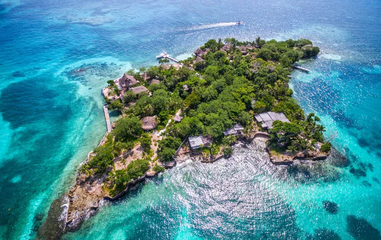 The Rosario Islands Proximity and Clarity