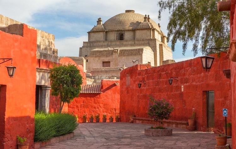 AREQUIPA FOR ARTS AND CULTURE ENTHUSIASTS