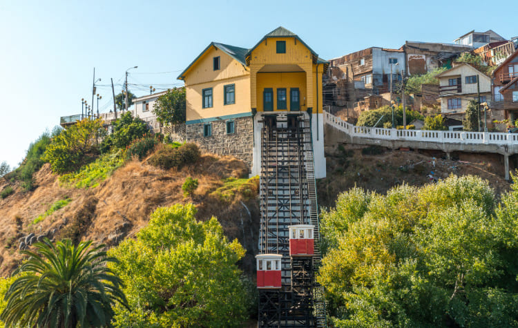 Learn About The History And Culture Of Valparaiso