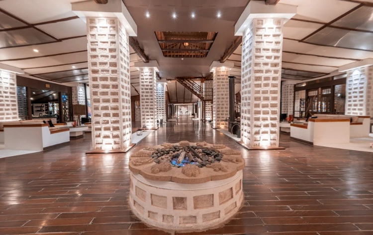 Luxury Travel in One of the World’s Most Remote Places. Source by_ Hotel Palacio de Sal