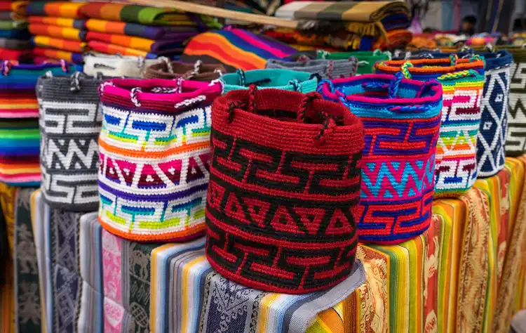 Private Encounters with Andean Artisans