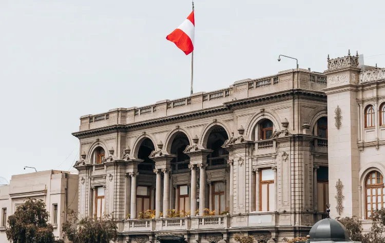 A Brief History of the Peru Flag