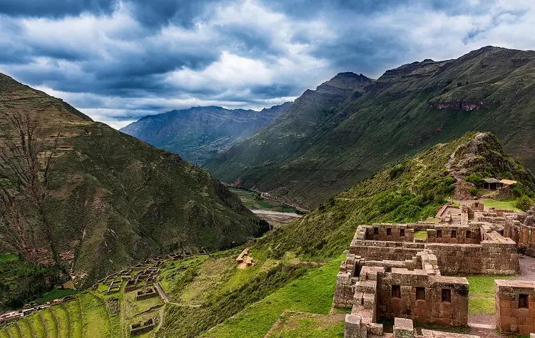 The Sacred Valley as a Place to Adjust