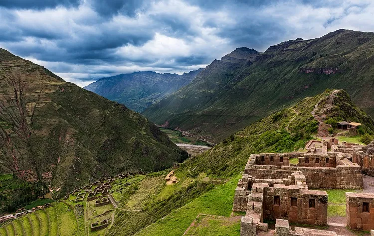 The Sacred Valley as a Place to Settle