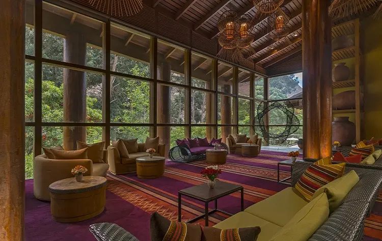 Where You Stay Reflects How You Travel